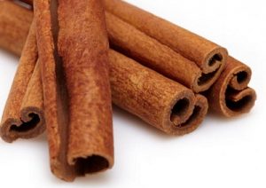 Read more about the article दालचिनी (Cinnamon tree)