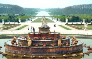 Read more about the article व्हर्सायचे उद्यान, फ्रांस (Gardens of Versailles, France)