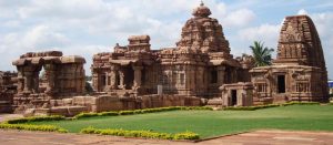 विजयनगर साम्राज्याकालीन मंदिरे - १ (Temples of Vijayanagar Dynasty - Part 1)