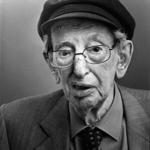 Read more about the article एरिक हॉब्सबॉम (Eric John Ernest Hobsbawm)