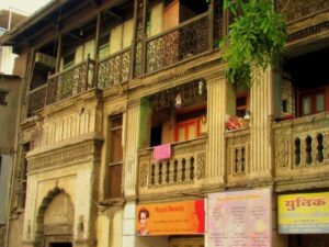 वाडे : रचना आणि स्थापत्यशैली (Wada : Structure and Architecture)