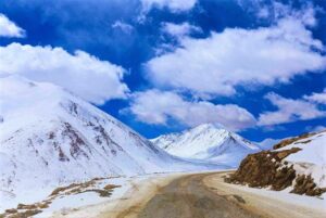 Read more about the article काराकोरम खिंड (Karakoram Pass)