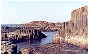 Read more about the article शिला स्मारके : स्तंभीय बेसाल्ट (Rock Monuments : Columnar Basalt)