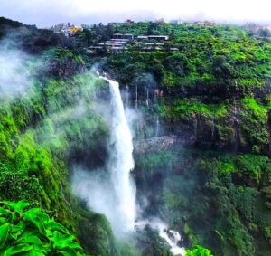 लिंगमळा धबधबा (Lingmala Waterfall)