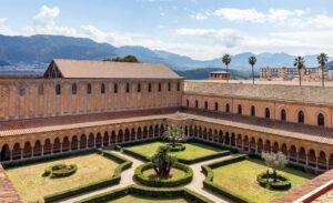 Read more about the article ओवरी (Cloister)
