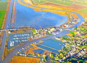 Read more about the article ब्रॉड्झ पाणथळ प्रदेश (Broads Waterlogged Region)